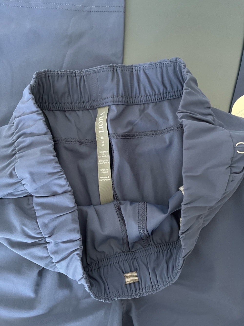 Vuori Miles Ankle Blue Coast Pants | Size Medium | NWT - Picture 3 of 7